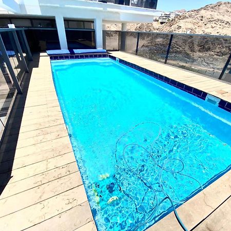 엘라트 Stunning Penthouse With Sea Views And Private Heated Pool 아파트 외부 사진