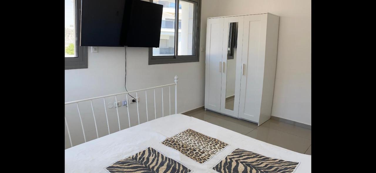 엘라트 Stunning Penthouse With Sea Views And Private Heated Pool 아파트 외부 사진