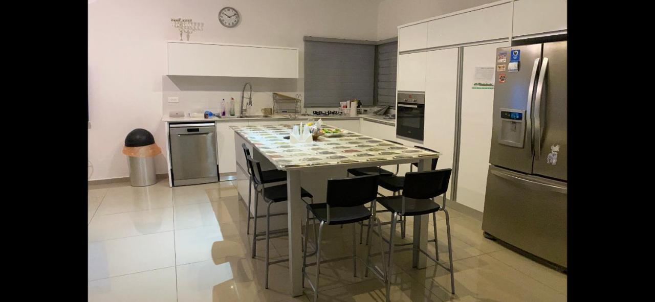 엘라트 Stunning Penthouse With Sea Views And Private Heated Pool 아파트 외부 사진