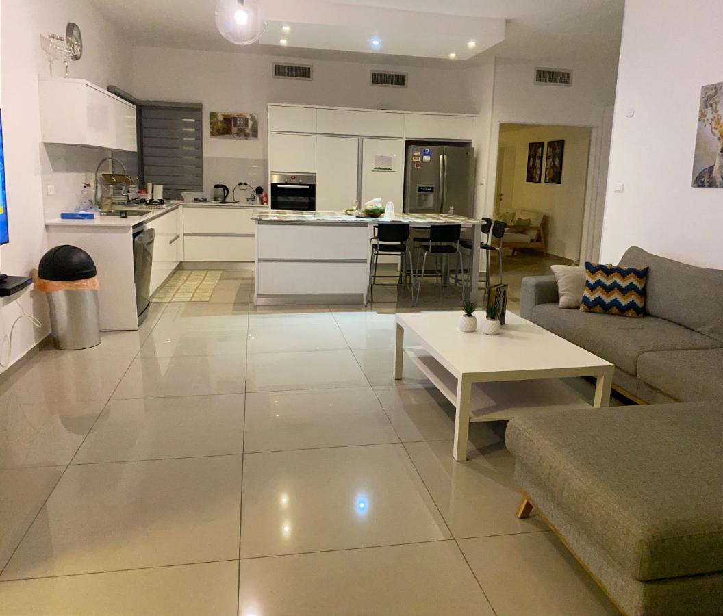 엘라트 Stunning Penthouse With Sea Views And Private Heated Pool 아파트 외부 사진