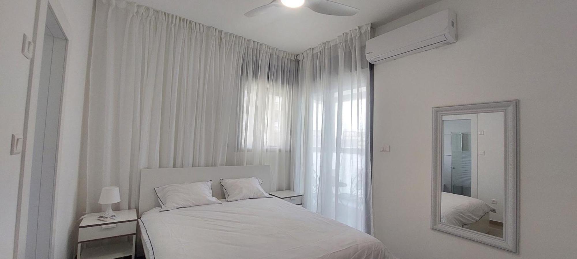 엘라트 Stunning Penthouse With Sea Views And Private Heated Pool 아파트 외부 사진