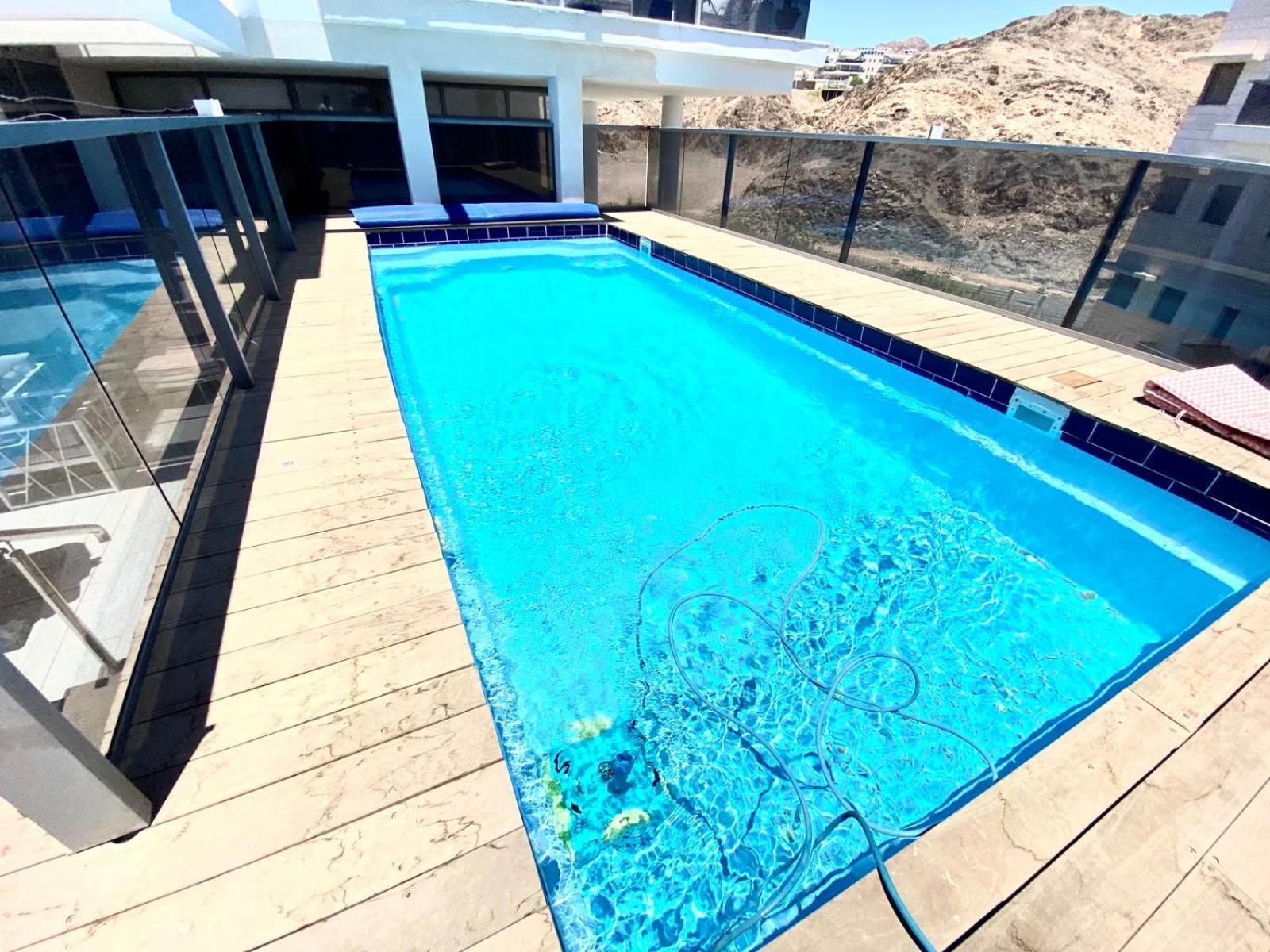 엘라트 Stunning Penthouse With Sea Views And Private Heated Pool 아파트 외부 사진