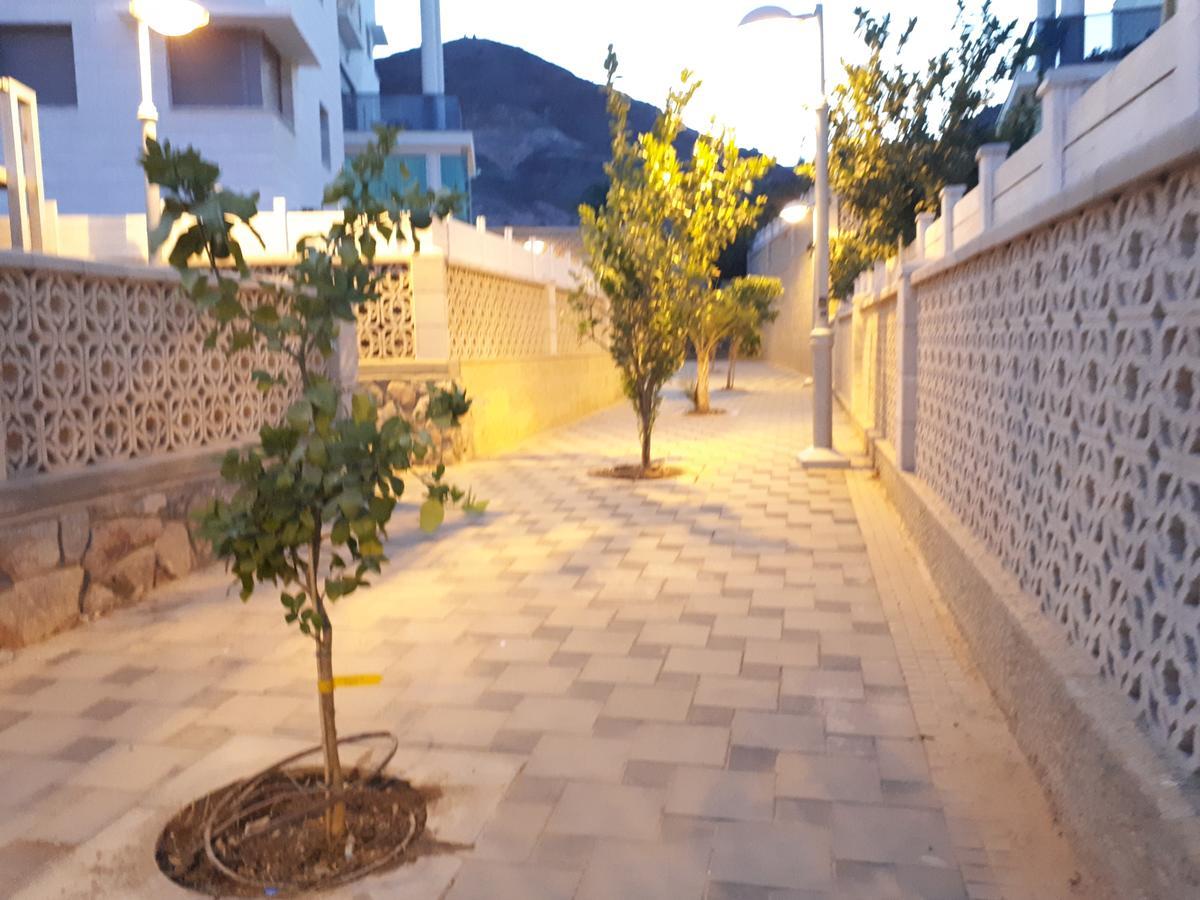 엘라트 Stunning Penthouse With Sea Views And Private Heated Pool 아파트 외부 사진